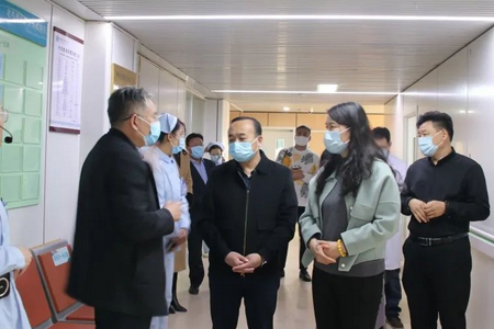 市卫生健康委调研组到薛城区中医院调研医养结合工作