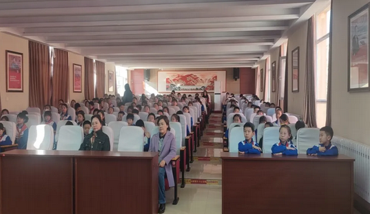 不畏成长，芳华绽放——科尔沁区实验小学青少年心理健康科普讲座