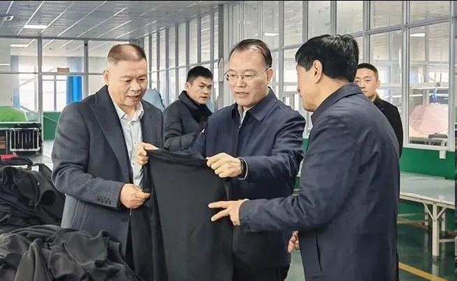 枣庄市人大常委会副主任李玉森参加纺织产业人大代表小组活动 枣庄市人大常委会副主任李玉森参加纺织产业人大代表小组活动