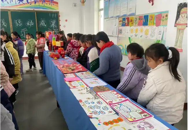 薛城区陶庄镇夏庄小学举办2025寒假优秀实践作业展
